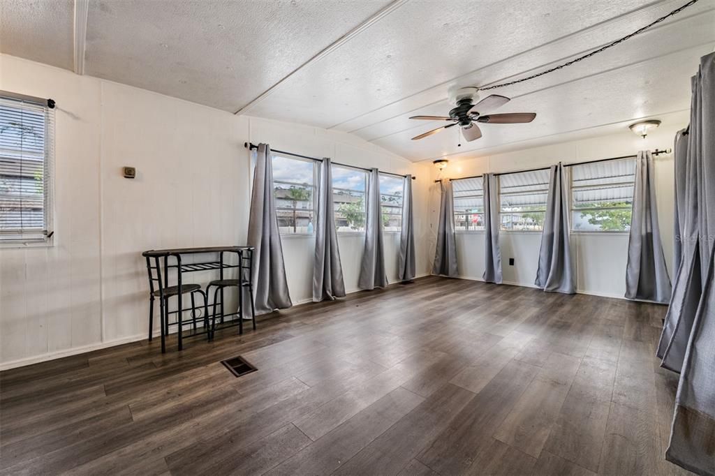 En Venta: $68,000 (2 camas, 2 baños, 660 Pies cuadrados)