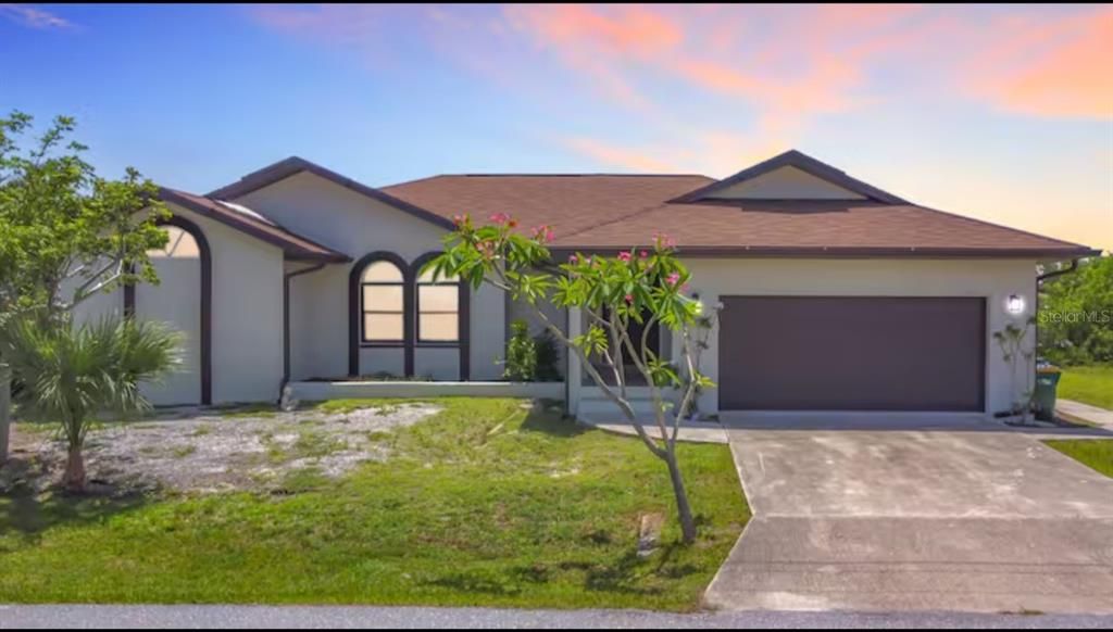 For Rent: $2,750 (3 beds, 3 baths, 2084 Square Feet)