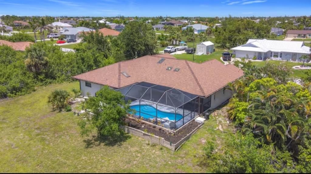 For Rent: $2,750 (3 beds, 3 baths, 2084 Square Feet)