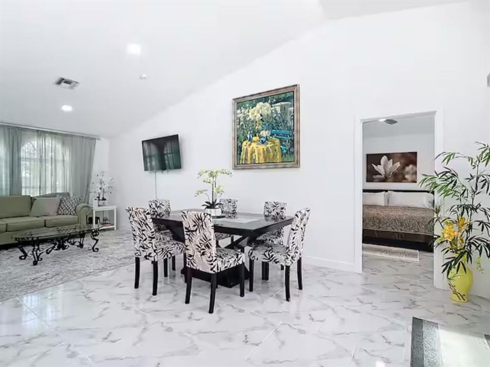 For Rent: $2,750 (3 beds, 3 baths, 2084 Square Feet)