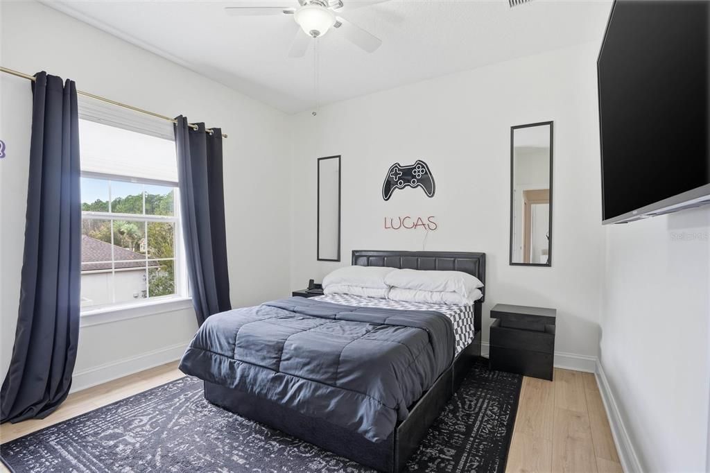 Active With Contract: $974,900 (7 beds, 4 baths, 4126 Square Feet)