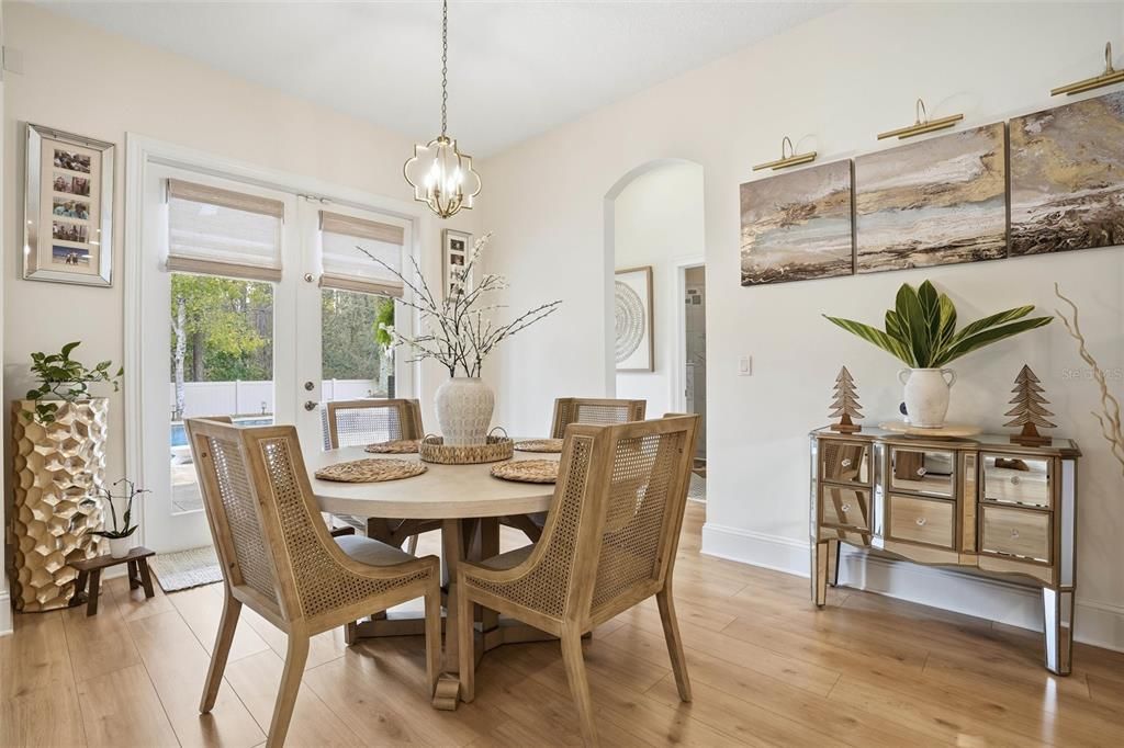 Active With Contract: $974,900 (7 beds, 4 baths, 4126 Square Feet)