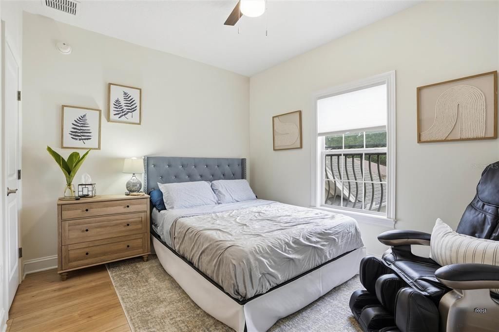 Active With Contract: $974,900 (7 beds, 4 baths, 4126 Square Feet)