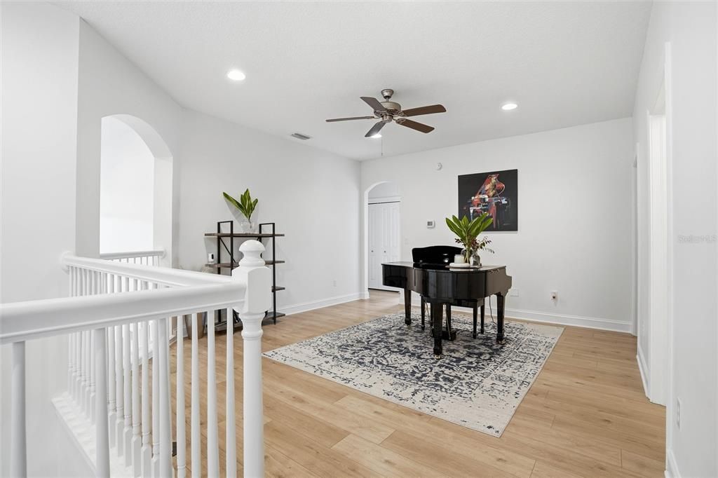 Active With Contract: $974,900 (7 beds, 4 baths, 4126 Square Feet)