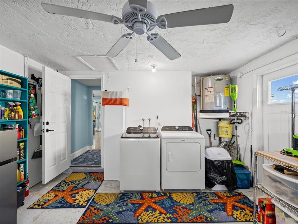 For Sale: $399,900 (2 beds, 2 baths, 1340 Square Feet)