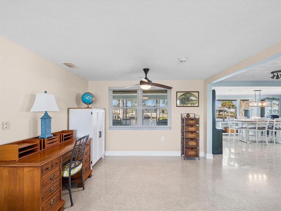 For Sale: $399,900 (2 beds, 2 baths, 1340 Square Feet)