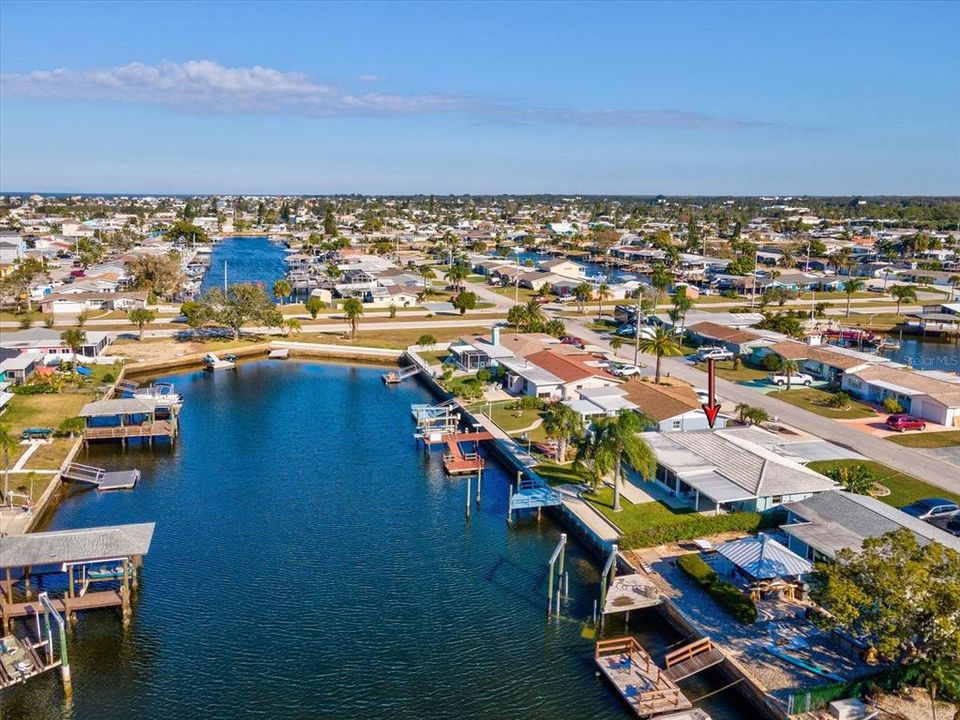 For Sale: $399,900 (2 beds, 2 baths, 1340 Square Feet)