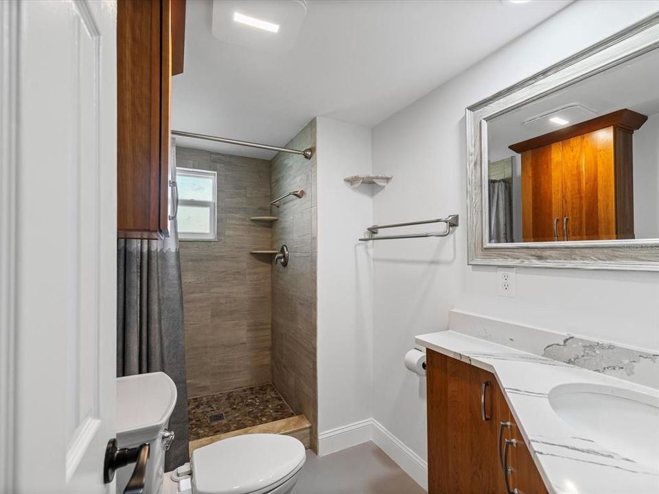 For Sale: $399,900 (2 beds, 2 baths, 1340 Square Feet)