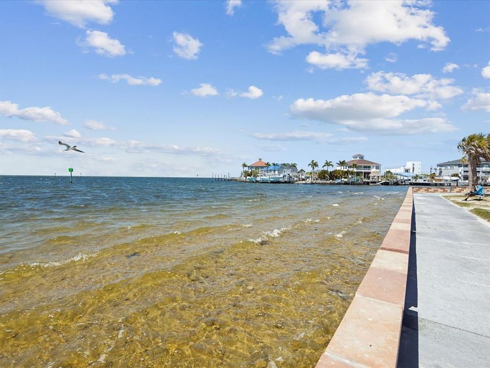 For Sale: $399,900 (2 beds, 2 baths, 1340 Square Feet)