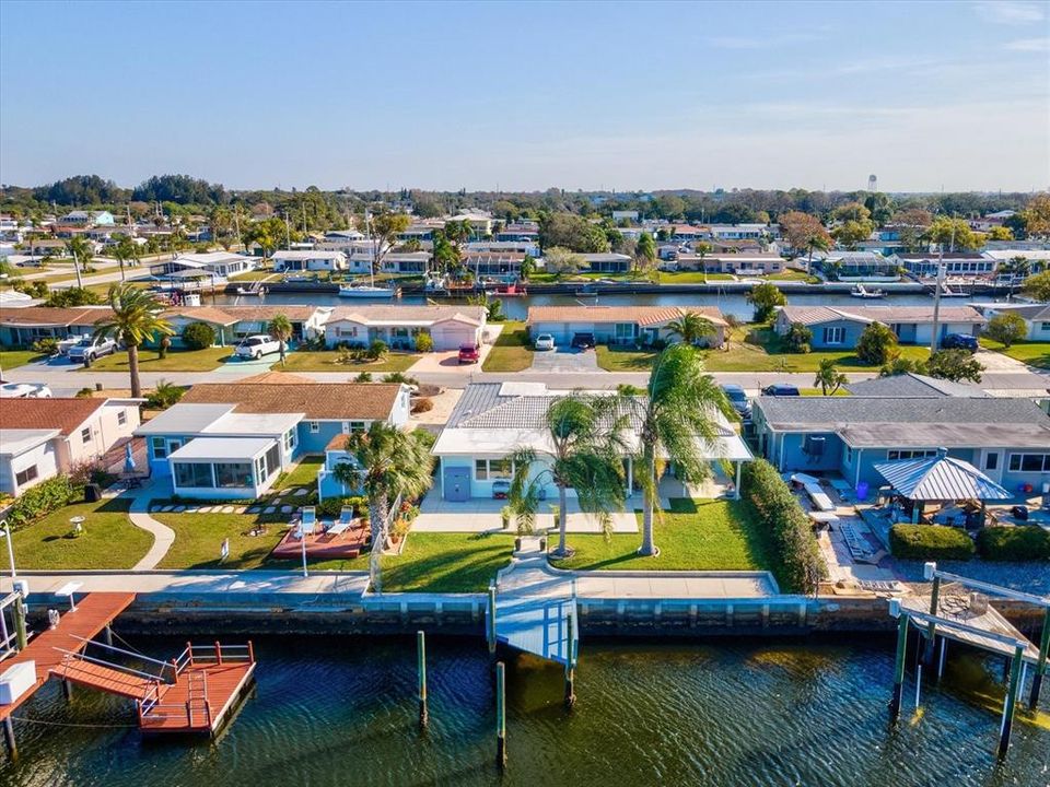 For Sale: $399,900 (2 beds, 2 baths, 1340 Square Feet)