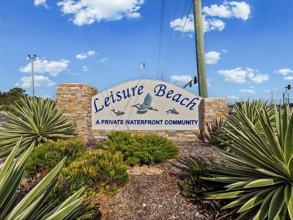 For Sale: $399,900 (2 beds, 2 baths, 1340 Square Feet)