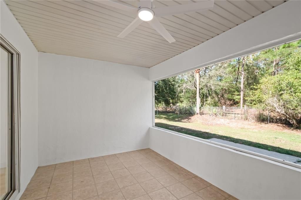 For Rent: $2,100 (3 beds, 2 baths, 1777 Square Feet)