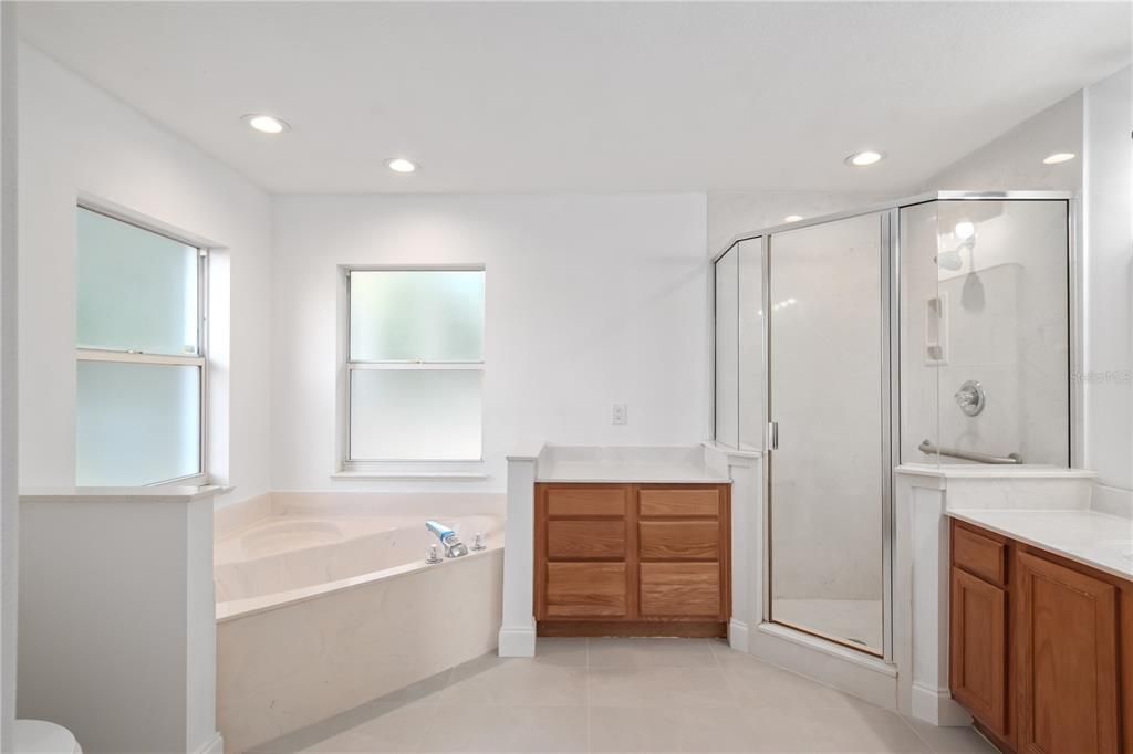 For Rent: $2,100 (3 beds, 2 baths, 1777 Square Feet)