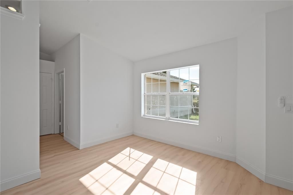 For Rent: $2,100 (3 beds, 2 baths, 1777 Square Feet)