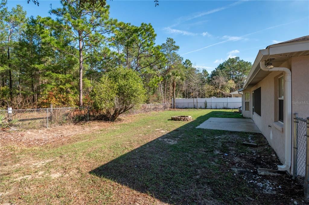 For Rent: $2,100 (3 beds, 2 baths, 1777 Square Feet)