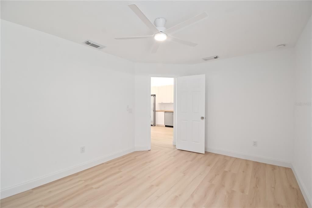 For Rent: $2,100 (3 beds, 2 baths, 1777 Square Feet)