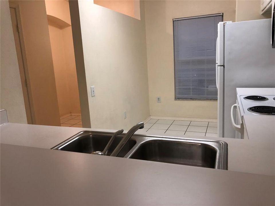 出租: $1,725 (2 贝兹, 2 浴室, 1184 平方英尺)