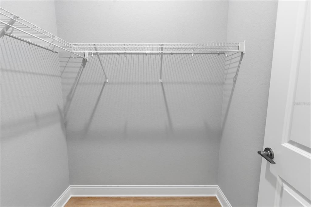 For Sale: $339,000 (4 beds, 3 baths, 1940 Square Feet)