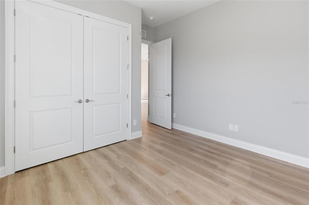 For Sale: $339,000 (4 beds, 3 baths, 1940 Square Feet)