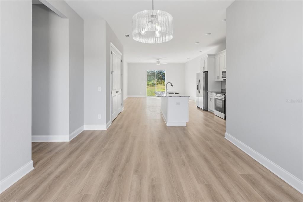 For Sale: $339,000 (4 beds, 3 baths, 1940 Square Feet)