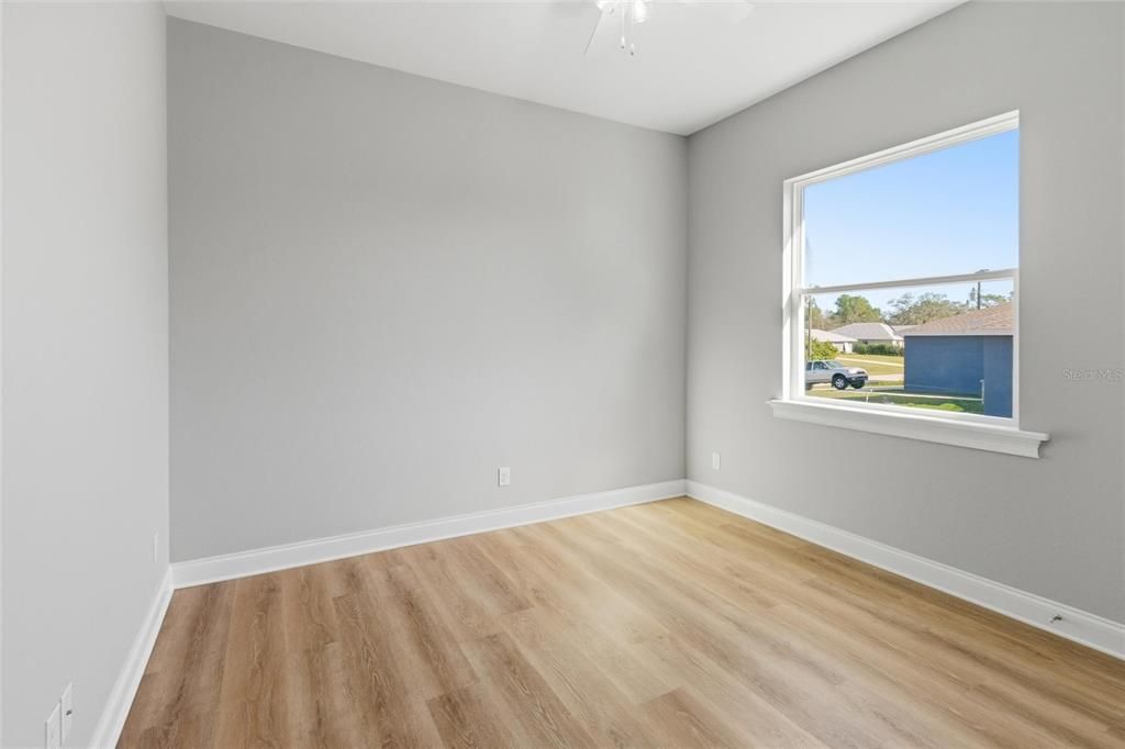 For Sale: $339,000 (4 beds, 3 baths, 1940 Square Feet)