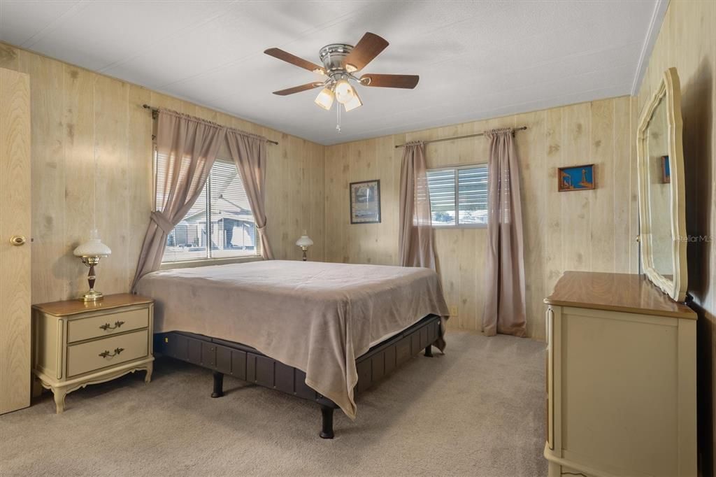 For Sale: $99,000 (2 beds, 2 baths, 782 Square Feet)