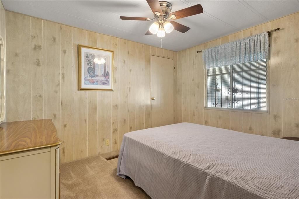 For Sale: $99,000 (2 beds, 2 baths, 782 Square Feet)