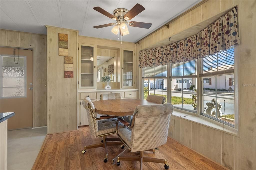 For Sale: $99,000 (2 beds, 2 baths, 782 Square Feet)