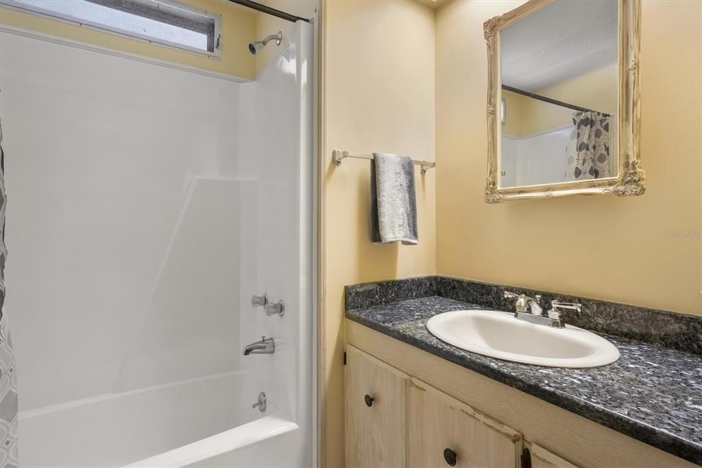 For Sale: $99,000 (2 beds, 2 baths, 782 Square Feet)