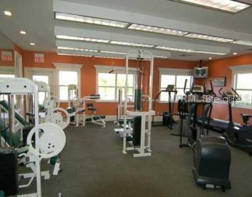 For Rent: $1,600 (1 beds, 1 baths, 671 Square Feet)