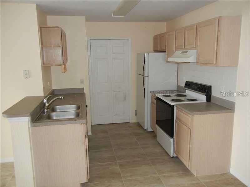 For Rent: $1,600 (1 beds, 1 baths, 671 Square Feet)