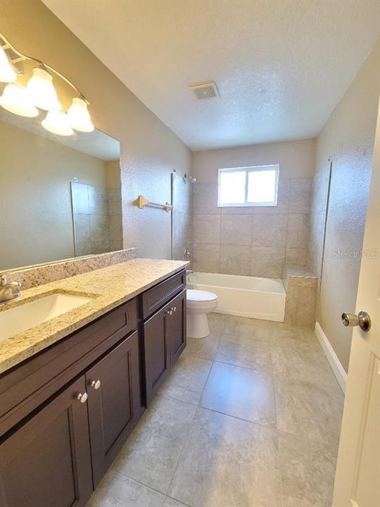 出租: $1,750 (3 贝兹, 2 浴室, 1251 平方英尺)