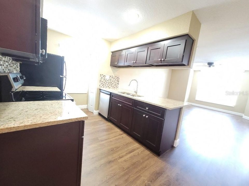 出租: $1,750 (3 贝兹, 2 浴室, 1251 平方英尺)