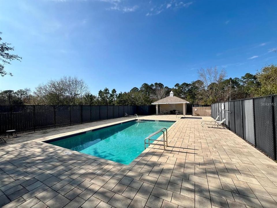 出租: $1,750 (3 贝兹, 2 浴室, 1251 平方英尺)