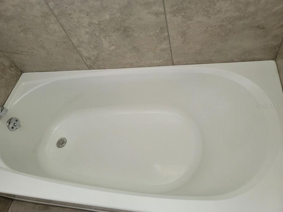 出租: $1,750 (3 贝兹, 2 浴室, 1251 平方英尺)