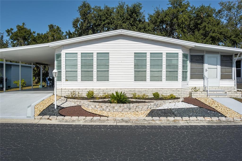 For Sale: $243,000 (2 beds, 2 baths, 1594 Square Feet)