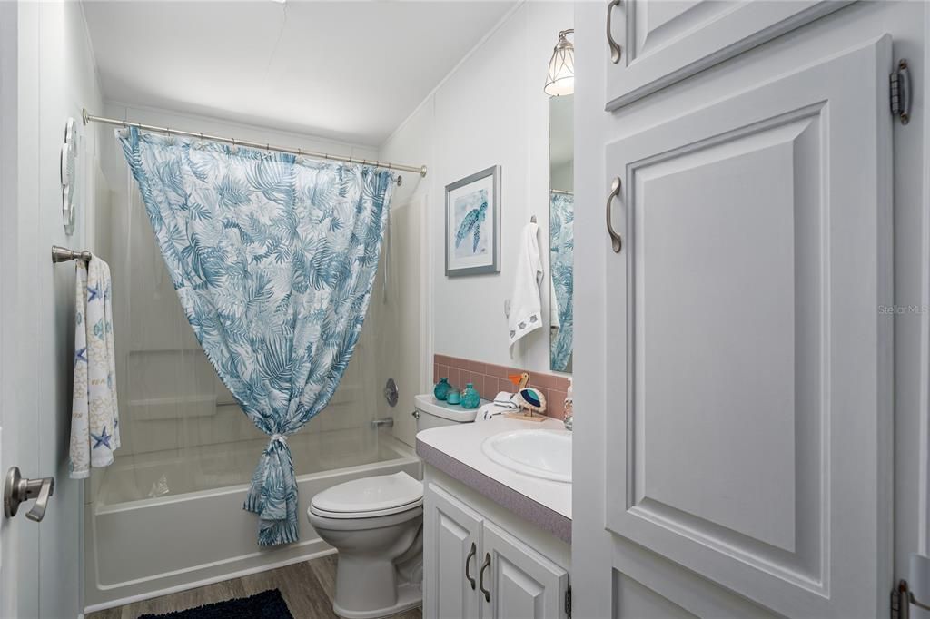 For Sale: $243,000 (2 beds, 2 baths, 1594 Square Feet)