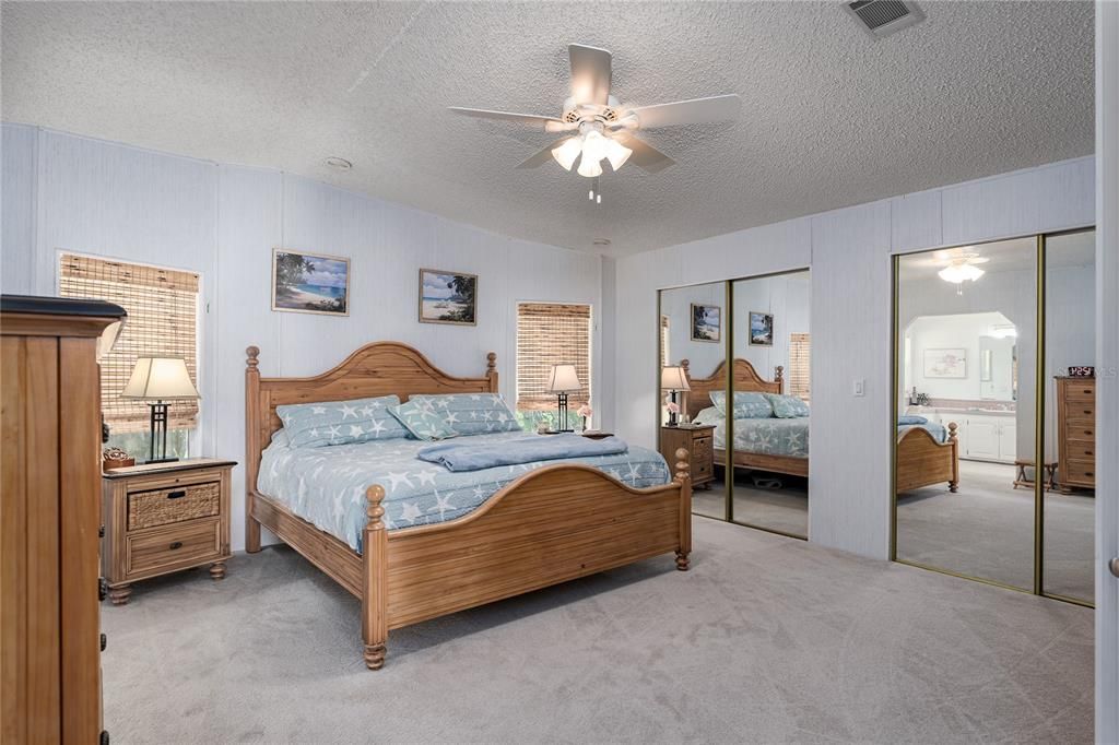 For Sale: $243,000 (2 beds, 2 baths, 1594 Square Feet)