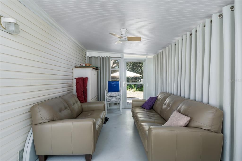 For Sale: $243,000 (2 beds, 2 baths, 1594 Square Feet)