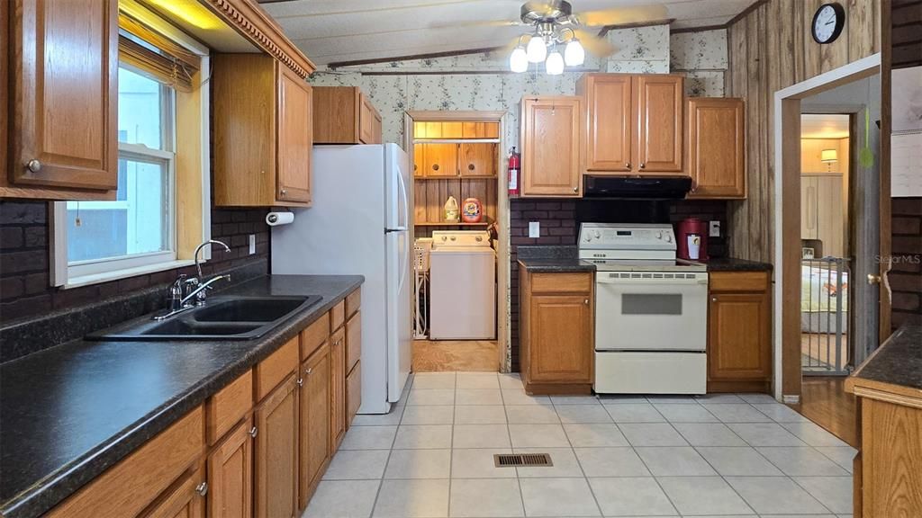 En Venta: $170,000 (3 camas, 2 baños, 1104 Pies cuadrados)