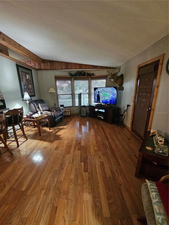 For Sale: $303,000 (2 beds, 2 baths, 1508 Square Feet)