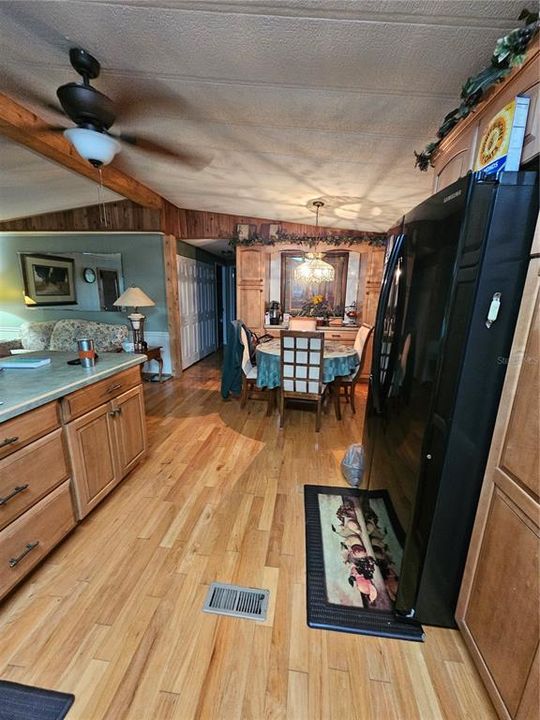 For Sale: $303,000 (2 beds, 2 baths, 1508 Square Feet)