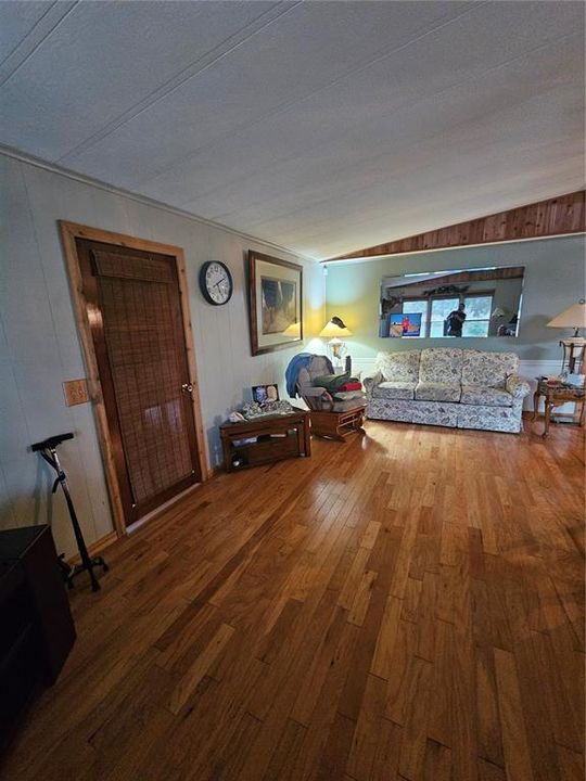 For Sale: $303,000 (2 beds, 2 baths, 1508 Square Feet)