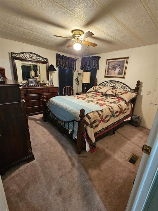 For Sale: $303,000 (2 beds, 2 baths, 1508 Square Feet)