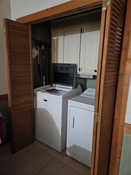 For Sale: $303,000 (2 beds, 2 baths, 1508 Square Feet)