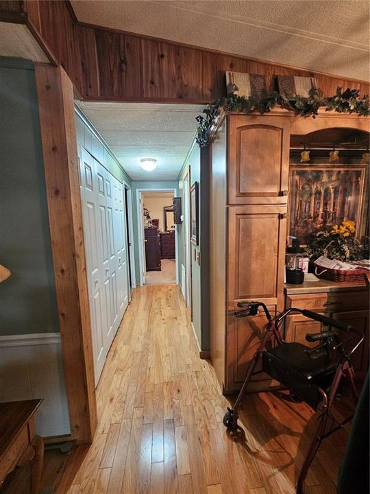 For Sale: $303,000 (2 beds, 2 baths, 1508 Square Feet)