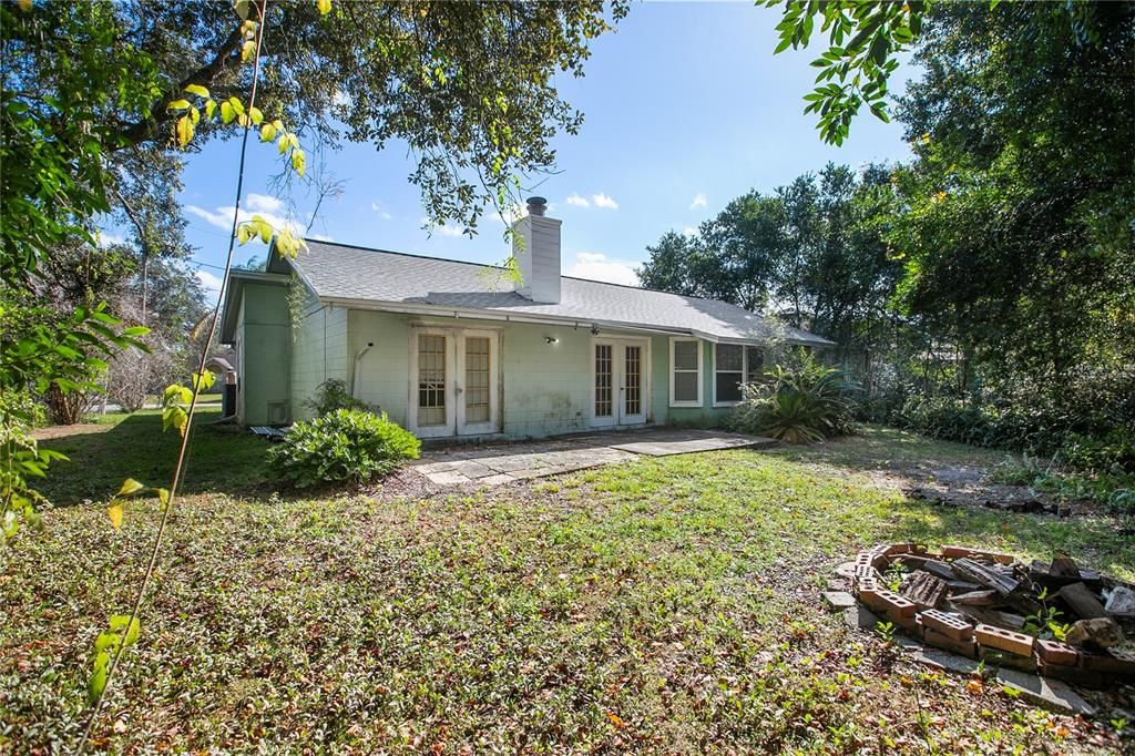 For Sale: $249,000 (3 beds, 2 baths, 1378 Square Feet)