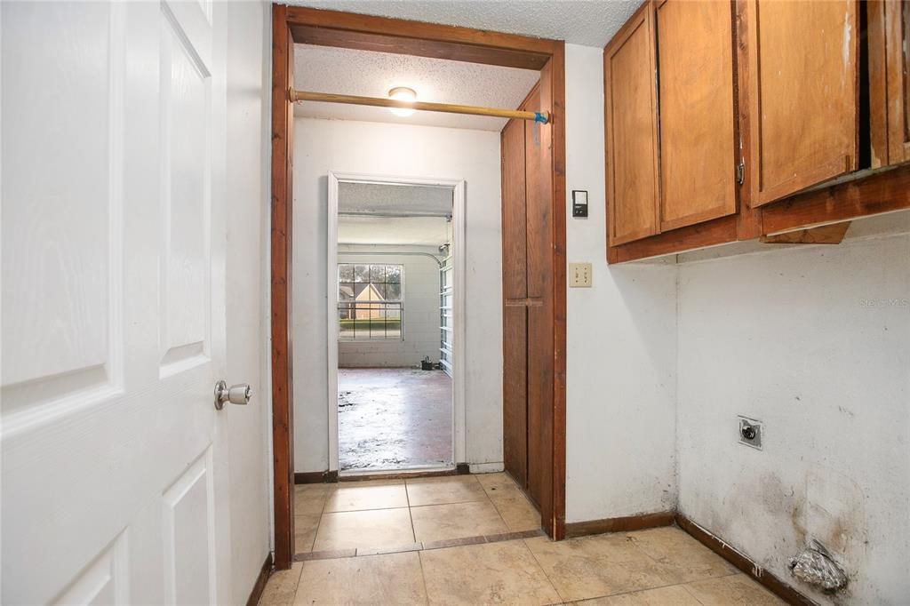 For Sale: $249,000 (3 beds, 2 baths, 1378 Square Feet)