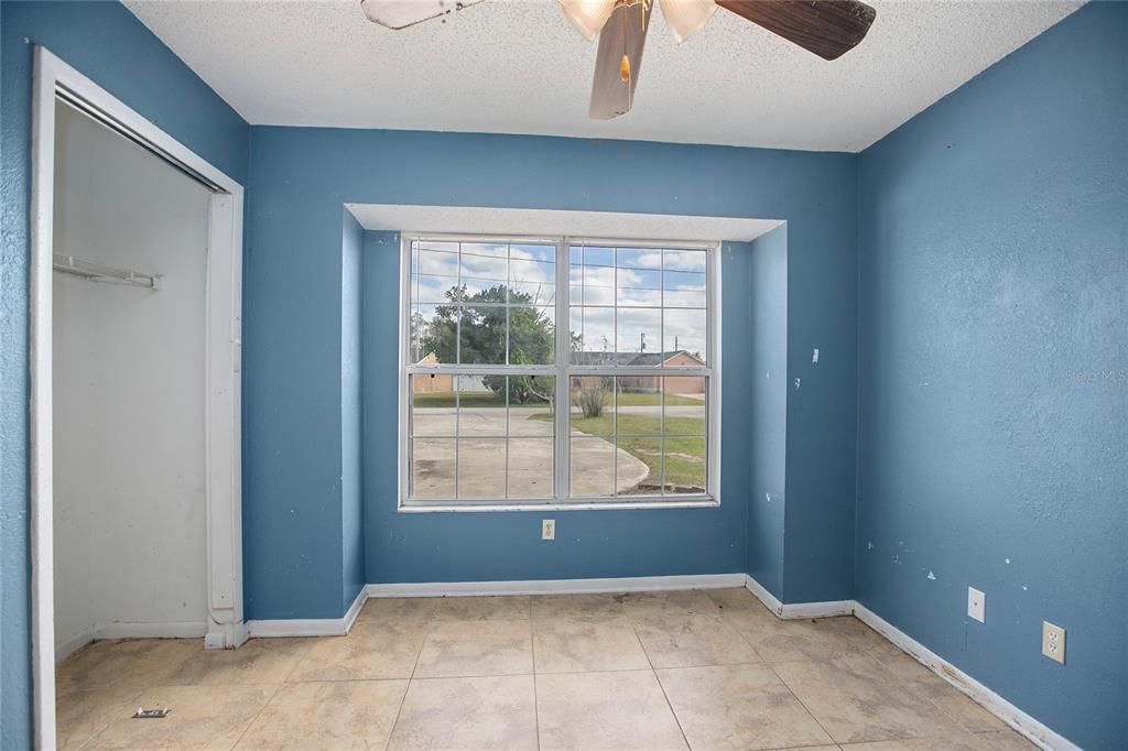 For Sale: $249,000 (3 beds, 2 baths, 1378 Square Feet)