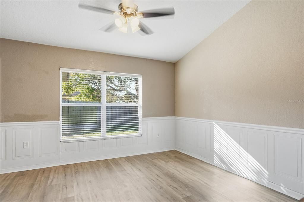 For Sale: $334,900 (4 beds, 2 baths, 2546 Square Feet)